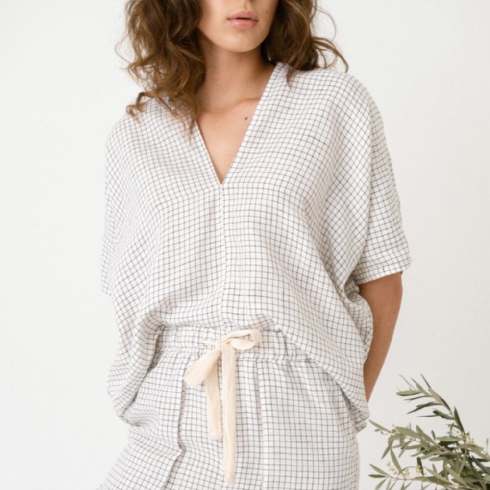 LAUDE the Label Vianca Tunic Top in Natural Checker